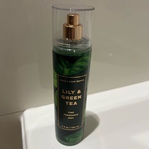 Bath & Nody Works Lily & Green Tea Body Spray
